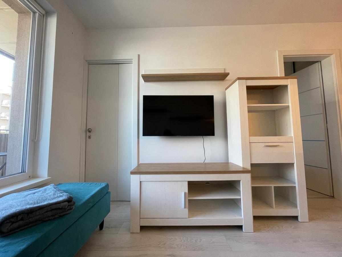 Modern And Quiet Apartment With Air Conditioning And Private Parking Košice Buitenkant foto